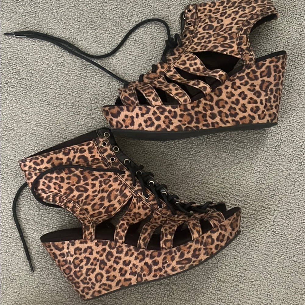 H&M Brown Leopard Print Wedge Heels Lace-Up Size 8